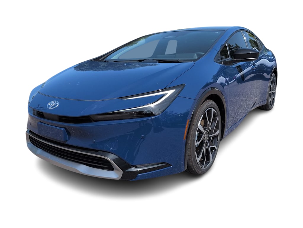 Thumbnail: 2026 Toyota Prius v - 16