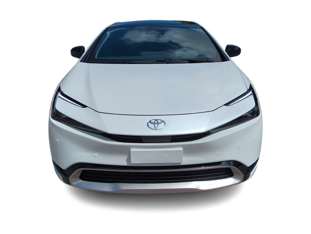 Thumbnail: 2026 Toyota Prius v - 6