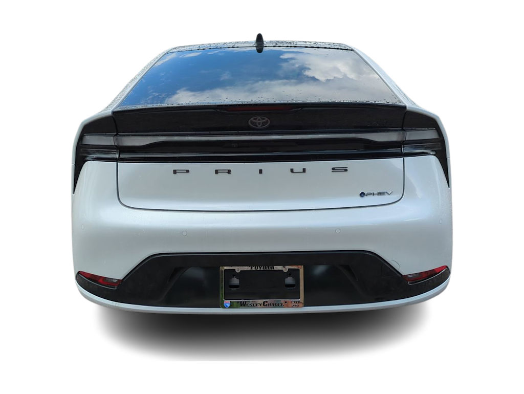 Thumbnail: 2026 Toyota Prius v - 5