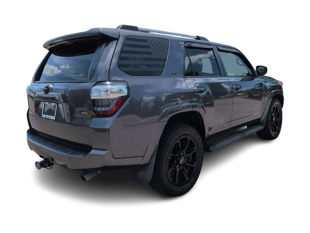 Thumbnail: 2022 Toyota 4Runner - 17