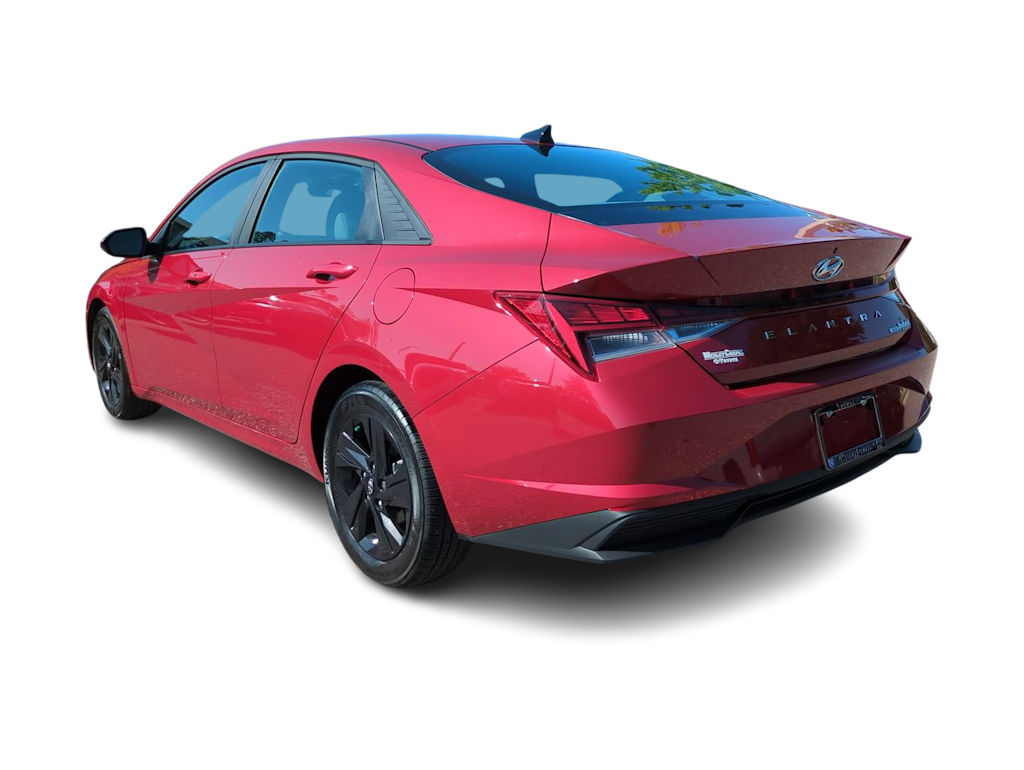 Thumbnail: 2022 Hyundai Elantra - 4