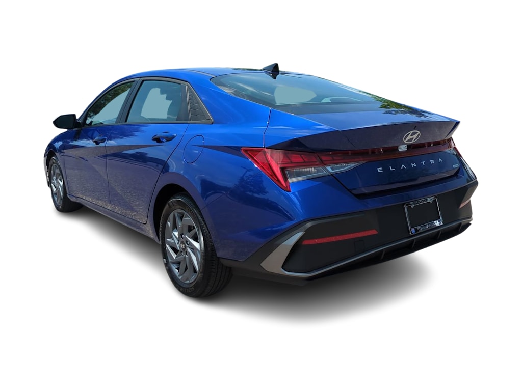 Thumbnail: 2026 Hyundai Elantra - 4