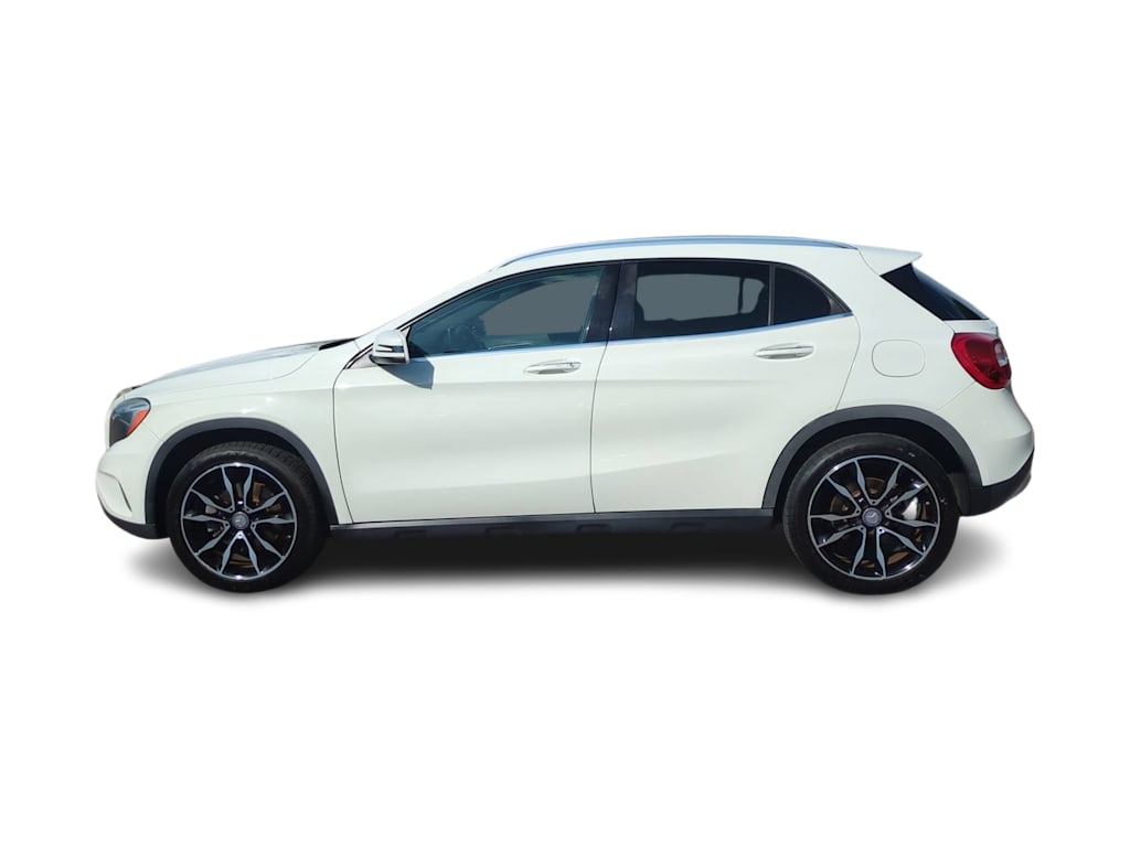Thumbnail: 2016 Mercedes-Benz GLA - 3