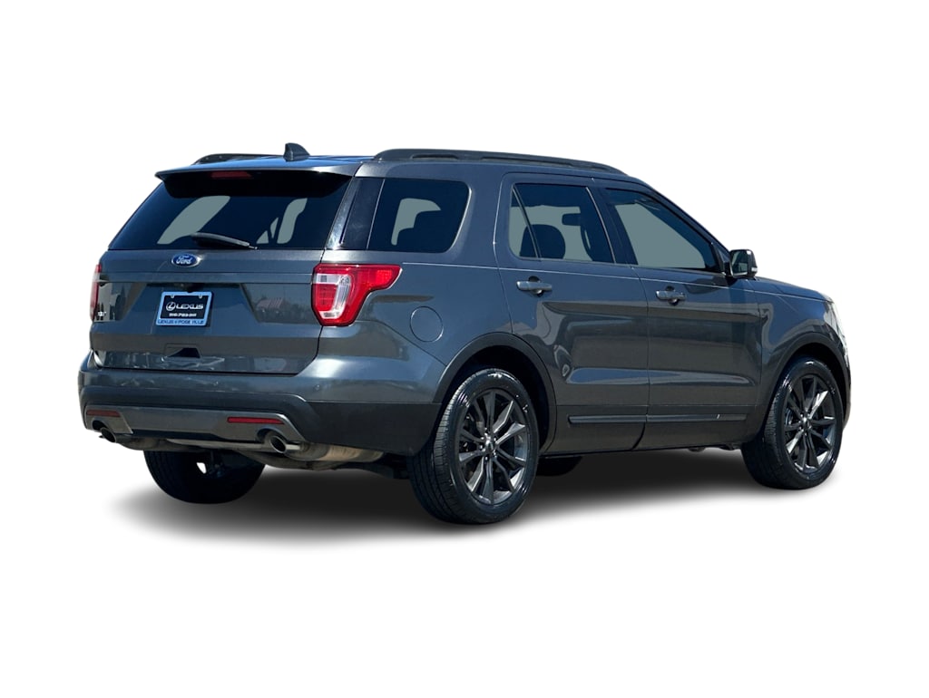 Thumbnail: 2017 Ford Explorer - 18