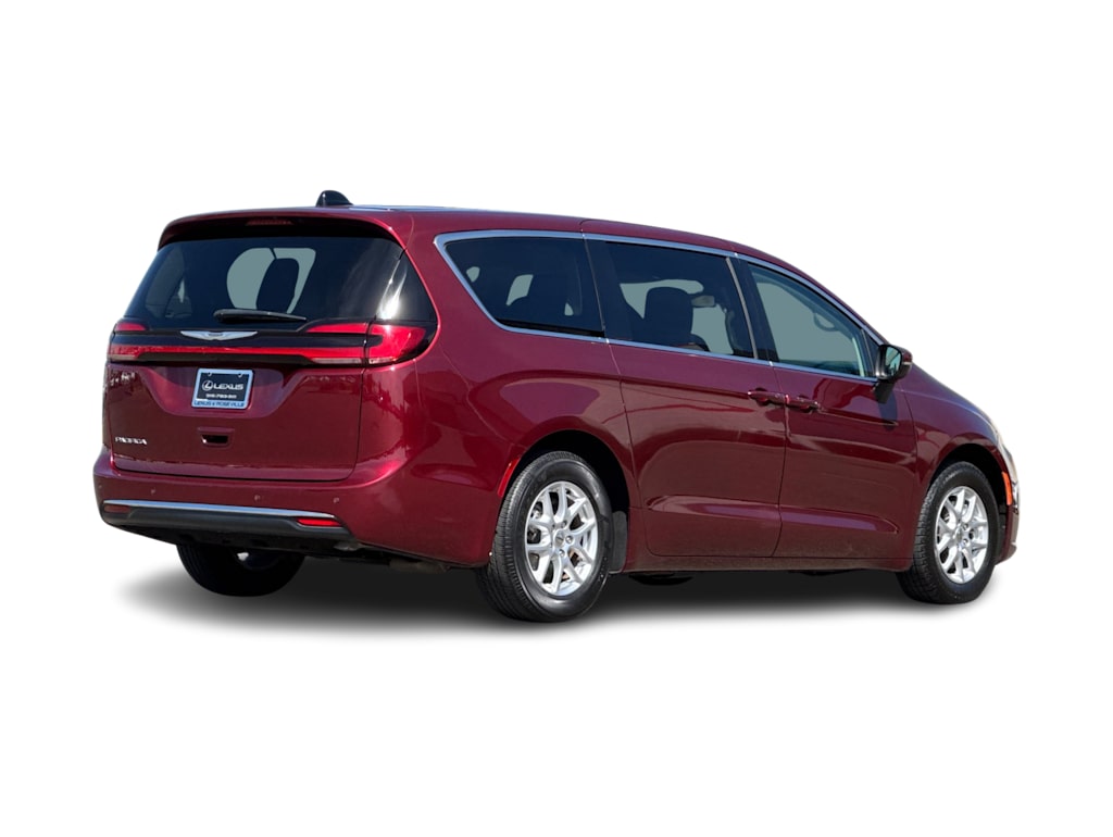 Thumbnail: 2023 Chrysler Pacifica - 18