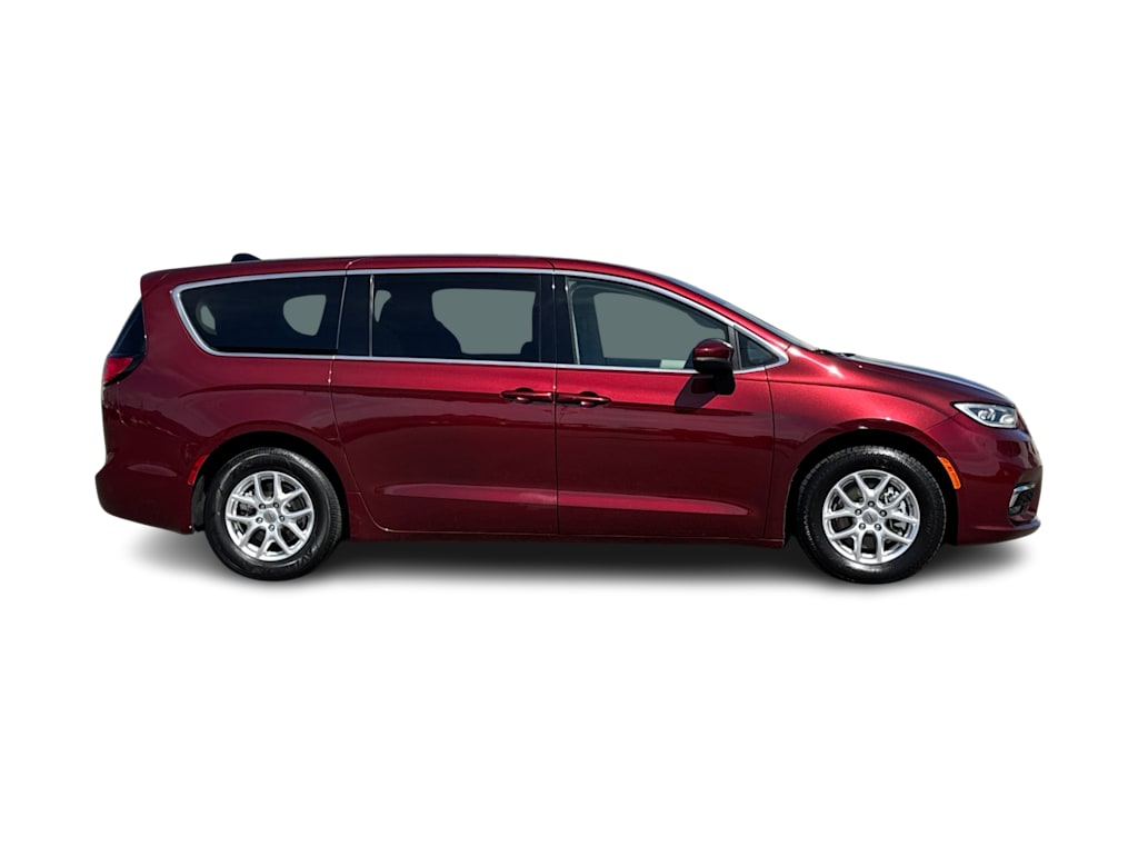 Thumbnail: 2023 Chrysler Pacifica - 20