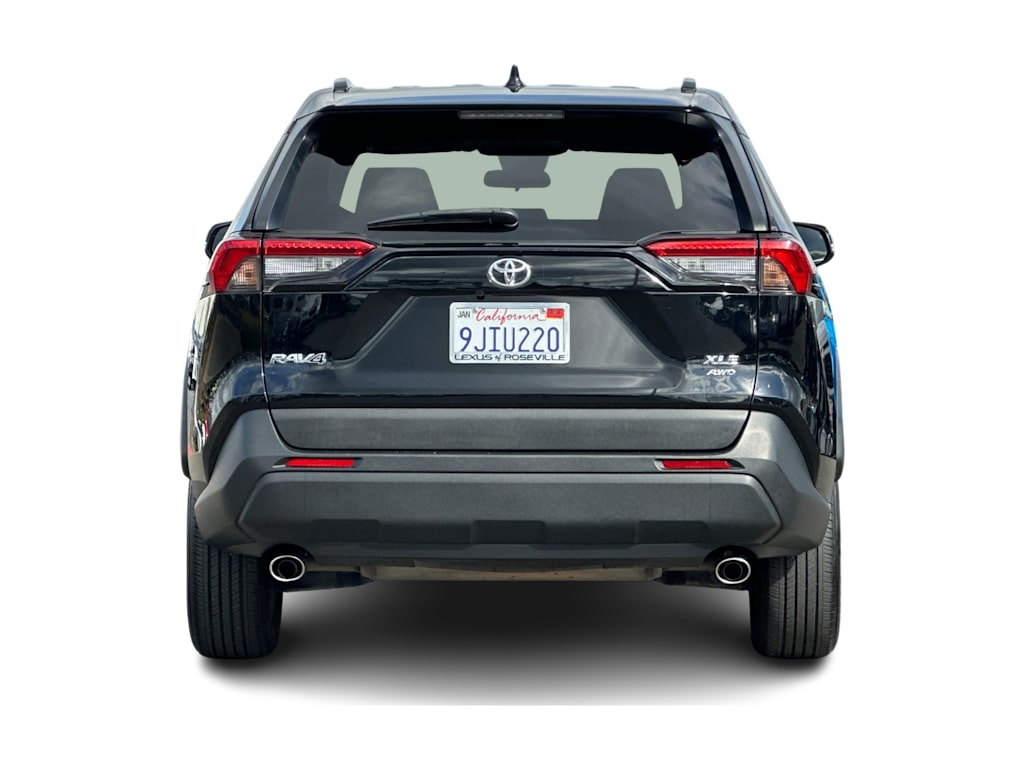 2020 Toyota RAV4 XLE 5