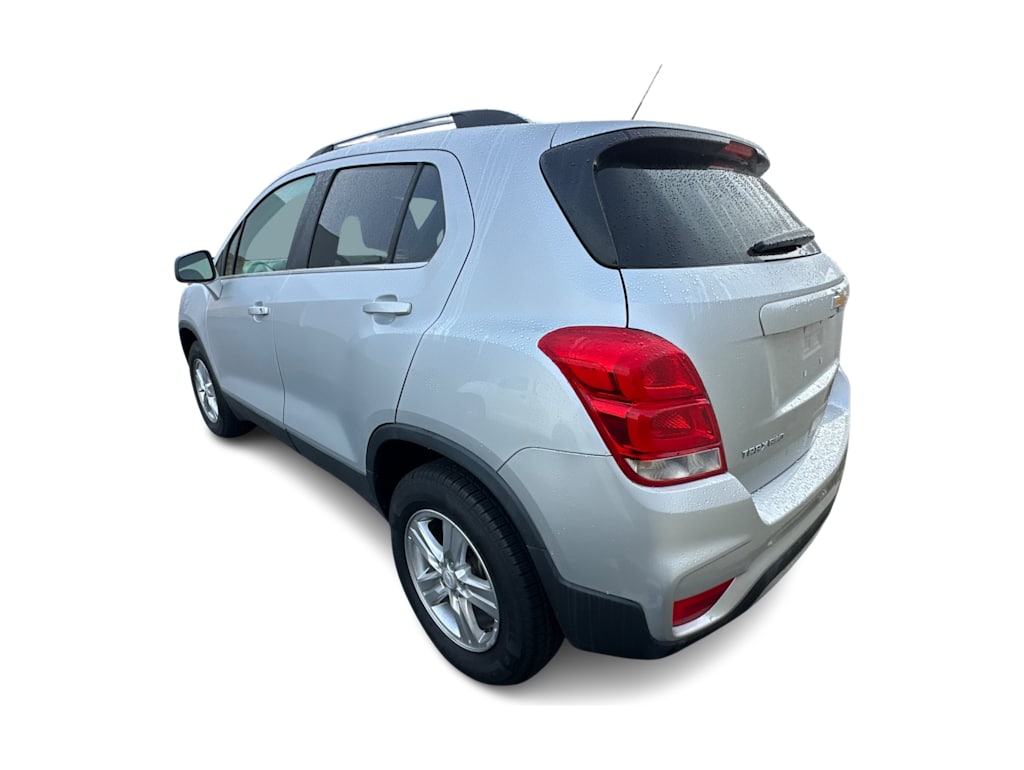 Thumbnail: 2017 Chevrolet Trax - 2
