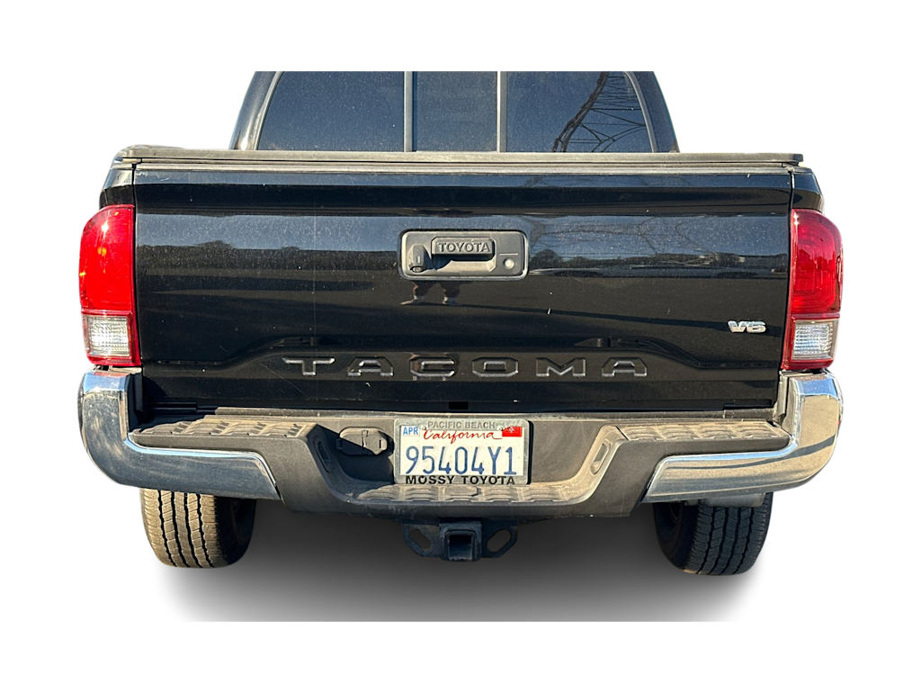 Thumbnail: 2016 Toyota Tacoma - 15