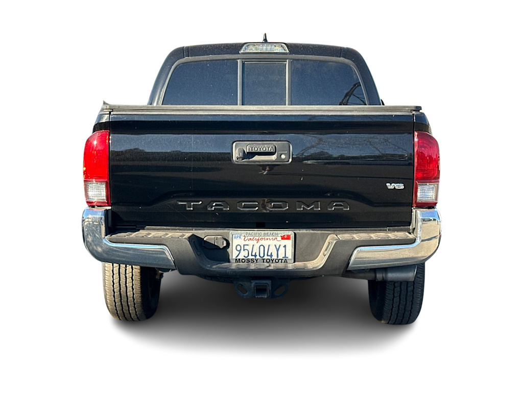 Thumbnail: 2016 Toyota Tacoma - 3