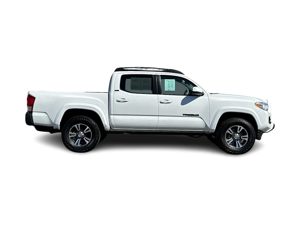 2017 Toyota Tacoma SR5 17