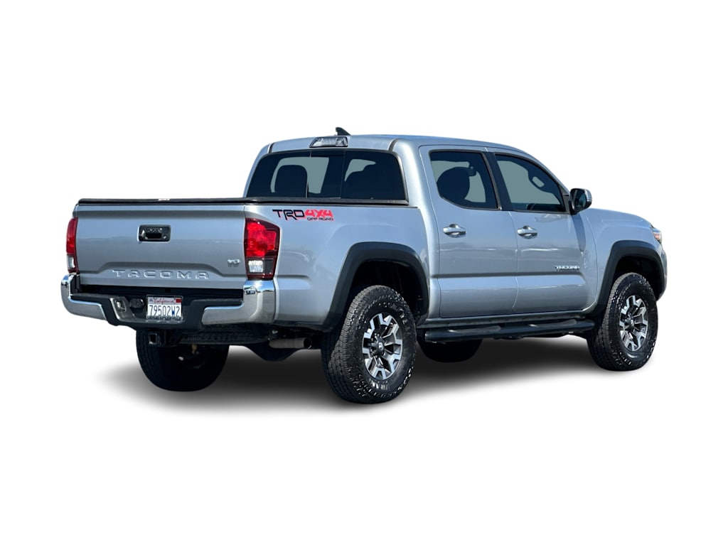 Thumbnail: 2019 Toyota Tacoma - 18