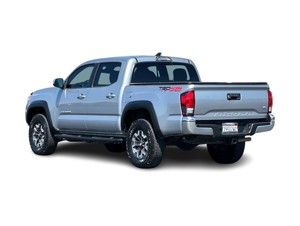 Thumbnail: 2019 Toyota Tacoma - 4