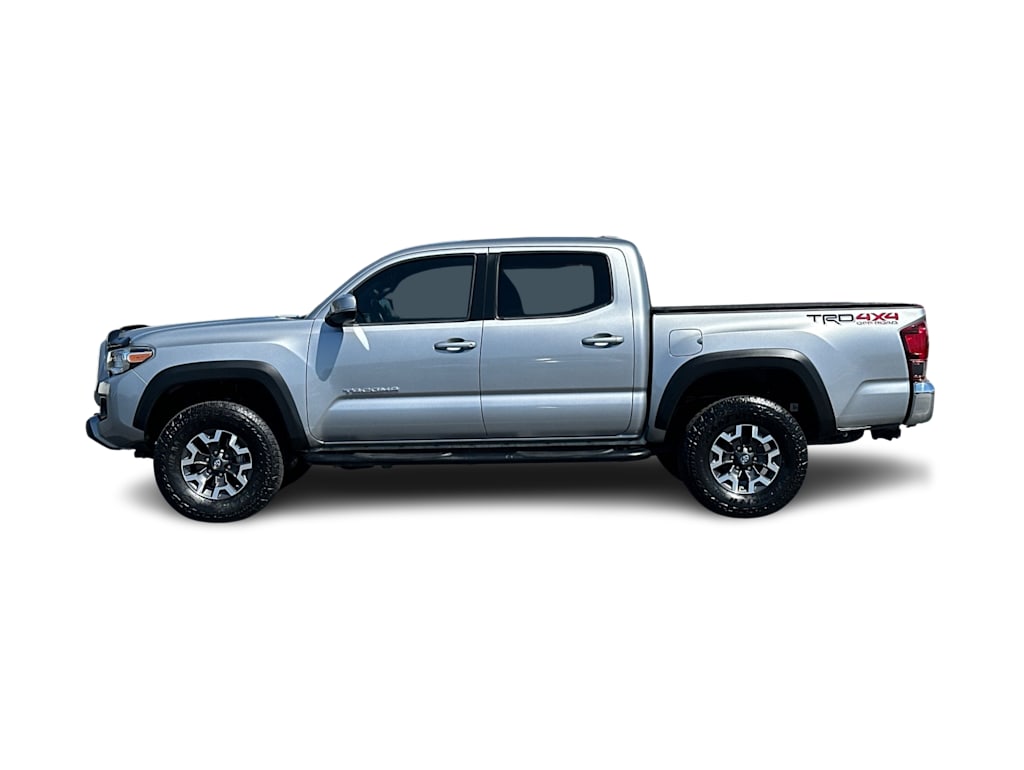 Thumbnail: 2019 Toyota Tacoma - 3