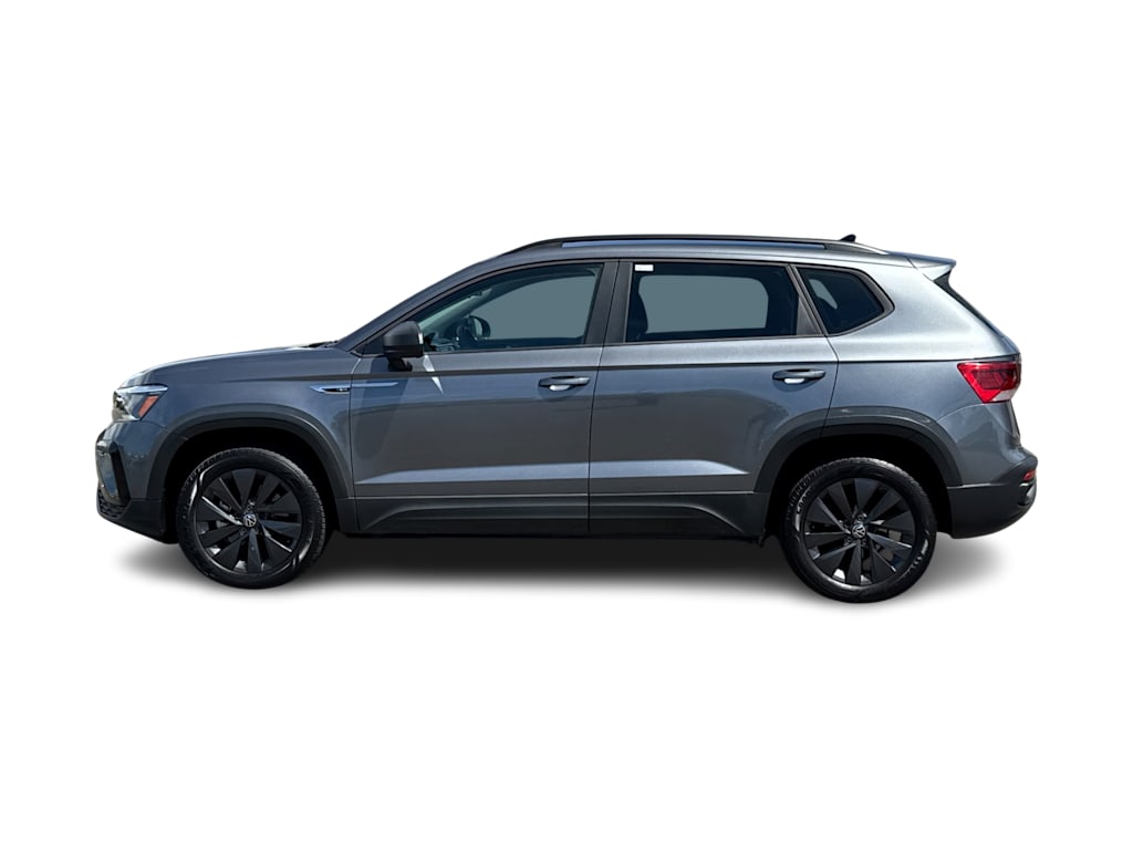 Thumbnail: 2022 Volkswagen Taos - 3