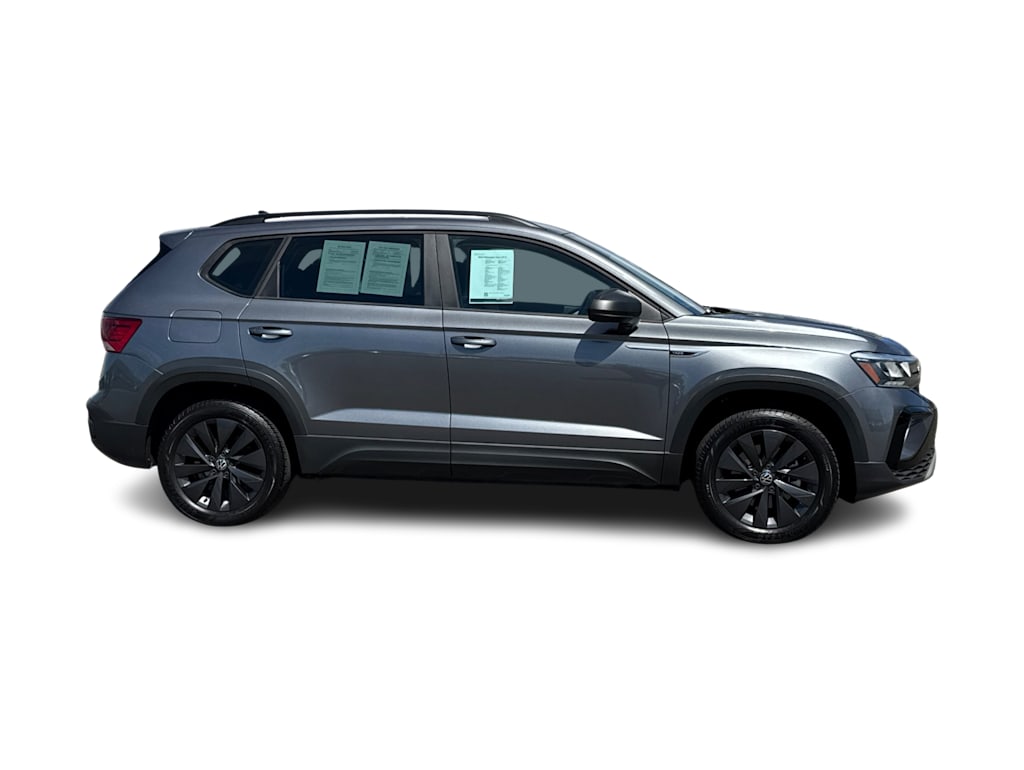Thumbnail: 2022 Volkswagen Taos - 20