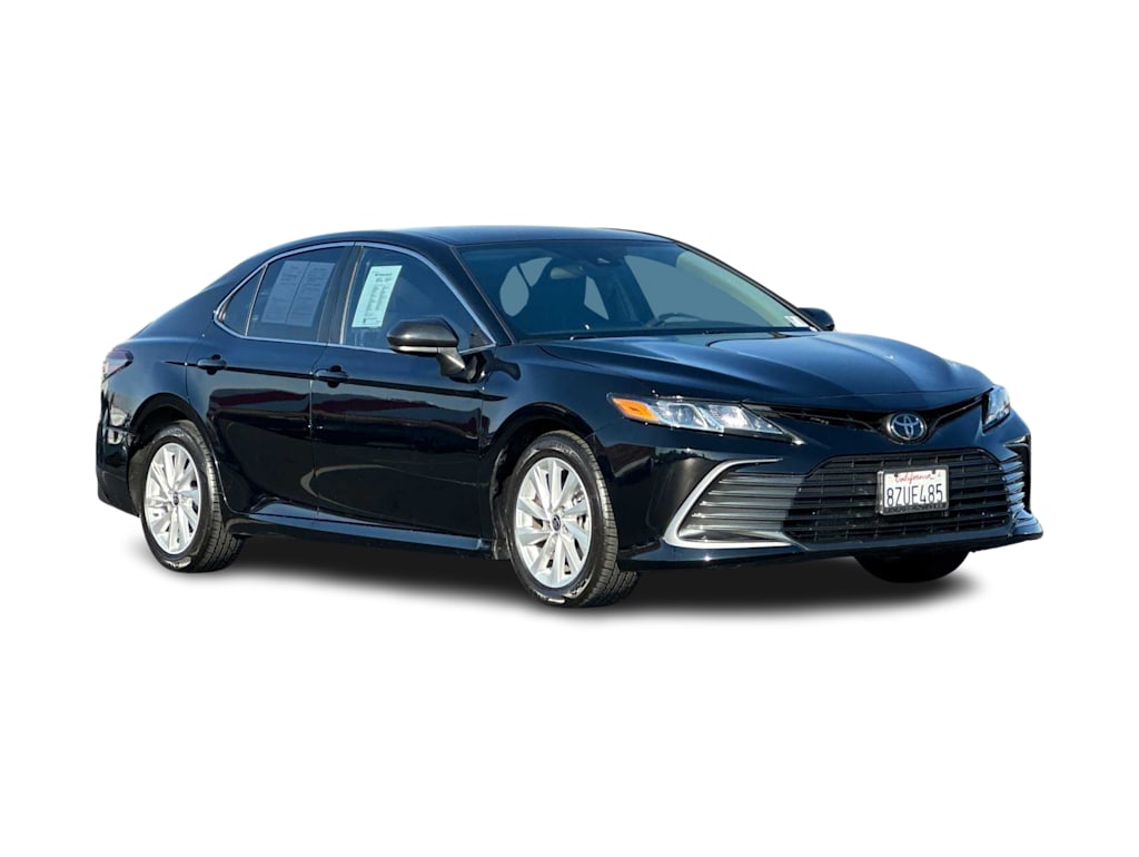 2022 Toyota Camry LE 18