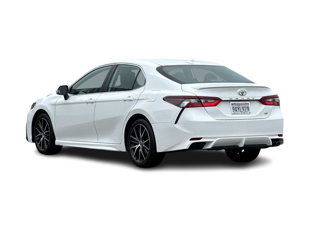 2022 Toyota Camry SE 4