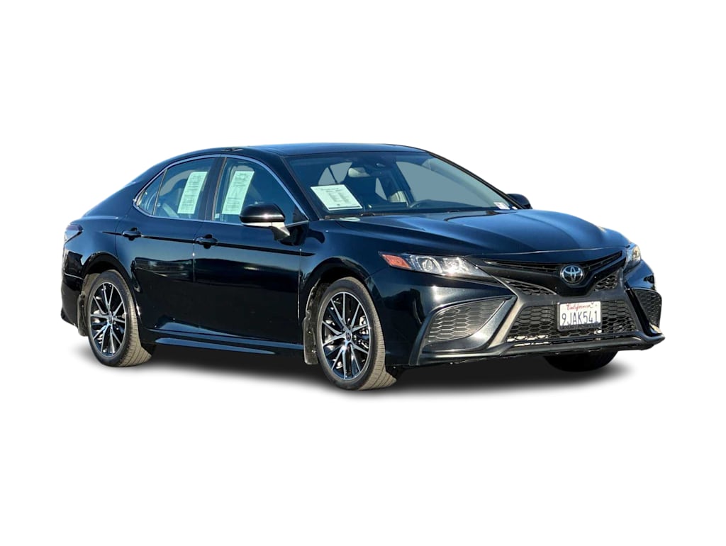 2024 Toyota Camry SE 18