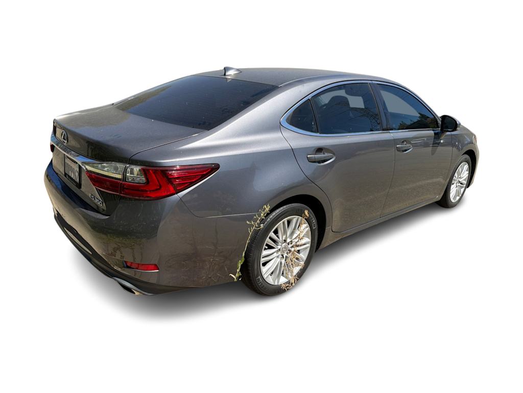 Thumbnail: 2018 Lexus ES - 8