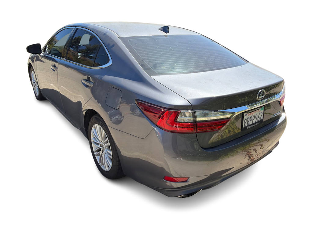 Thumbnail: 2018 Lexus ES - 2