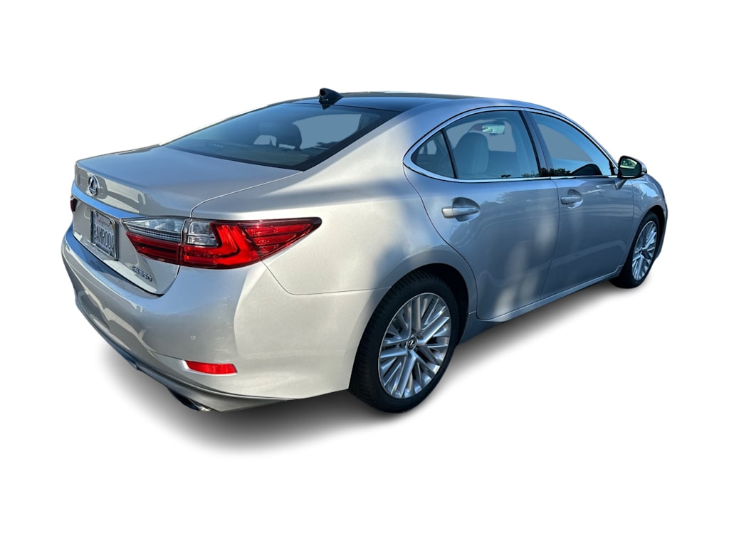 Thumbnail: 2018 Lexus ES - 7