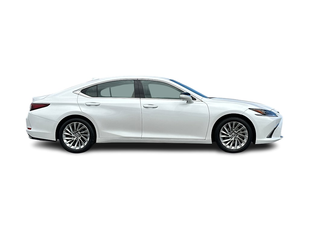 Thumbnail: 2021 Lexus ES - 19