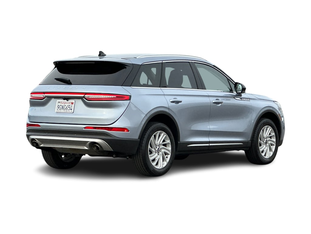 Thumbnail: 2022 Lincoln Corsair - 16