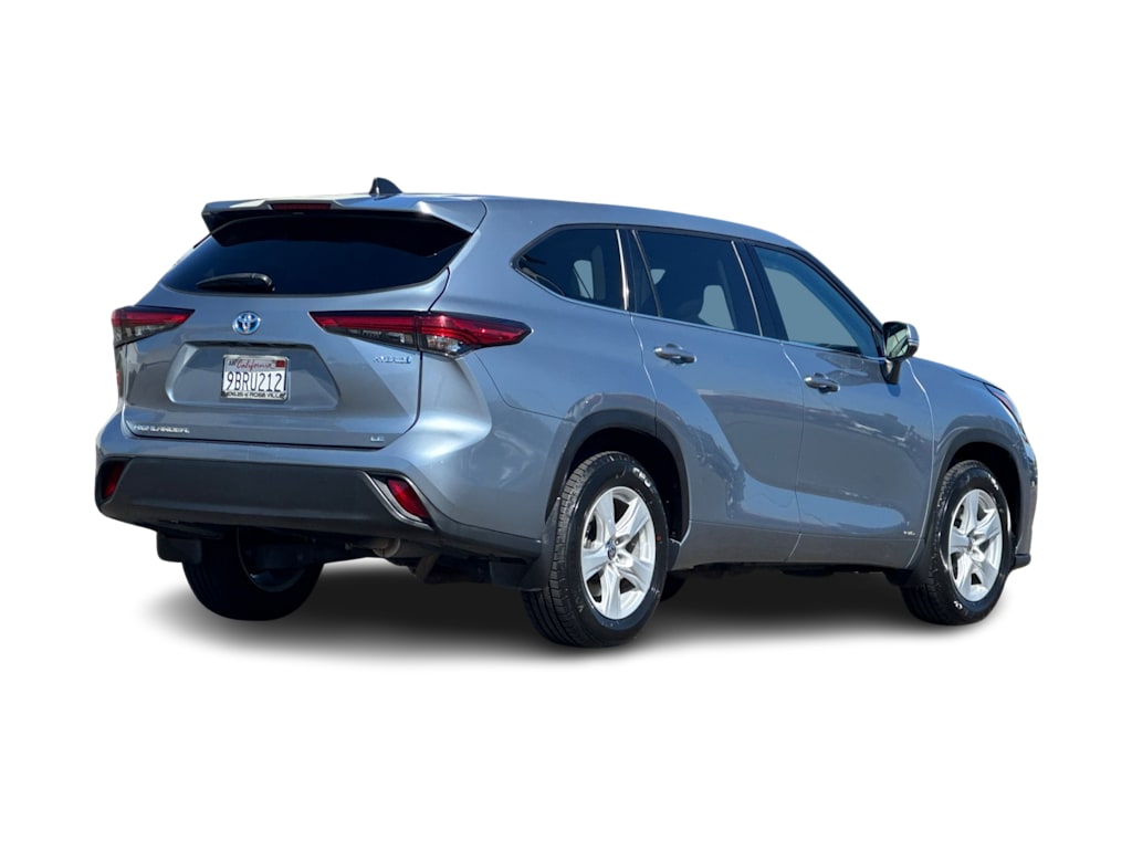 Thumbnail: 2022 Toyota Highlander - 17