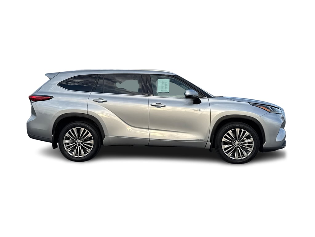 Thumbnail: 2021 Toyota Highlander - 20