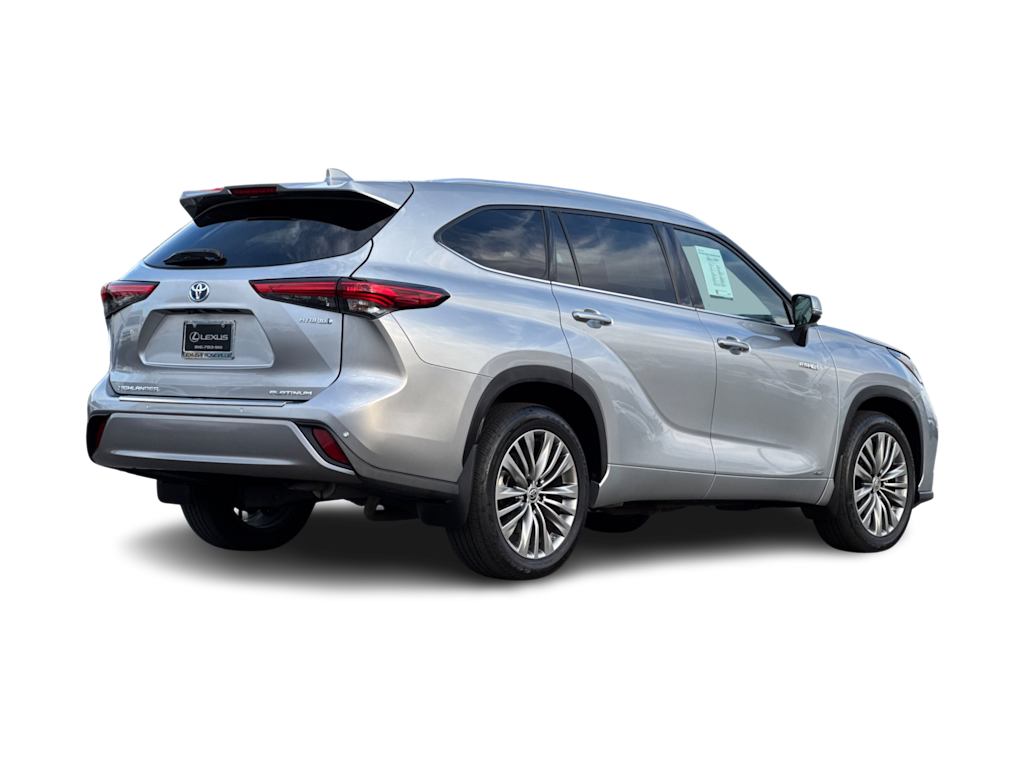 Thumbnail: 2021 Toyota Highlander - 18