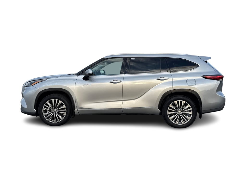Thumbnail: 2021 Toyota Highlander - 3