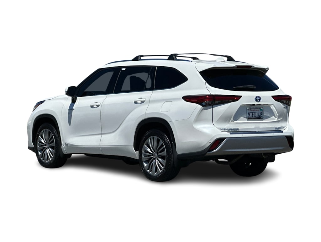 Thumbnail: 2020 Toyota Highlander - 4