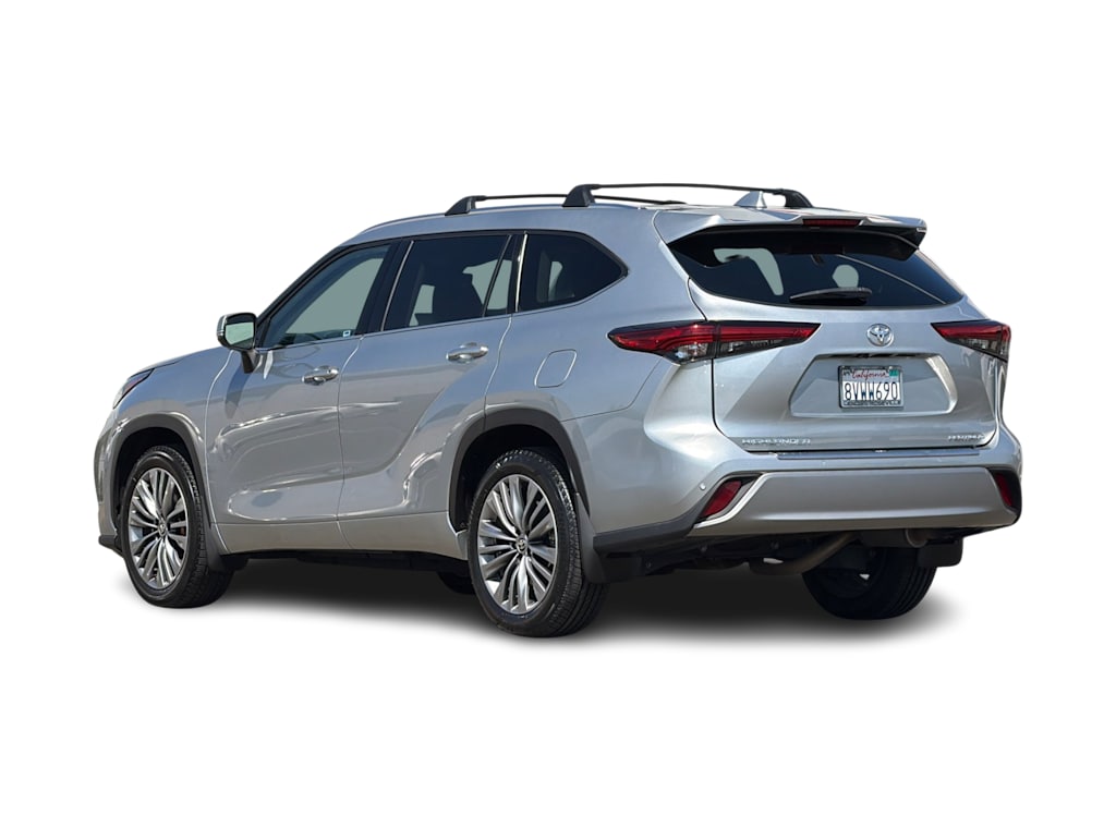 Thumbnail: 2021 Toyota Highlander - 4