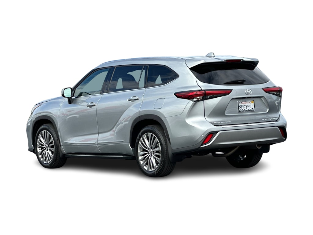 Thumbnail: 2021 Toyota Highlander - 4