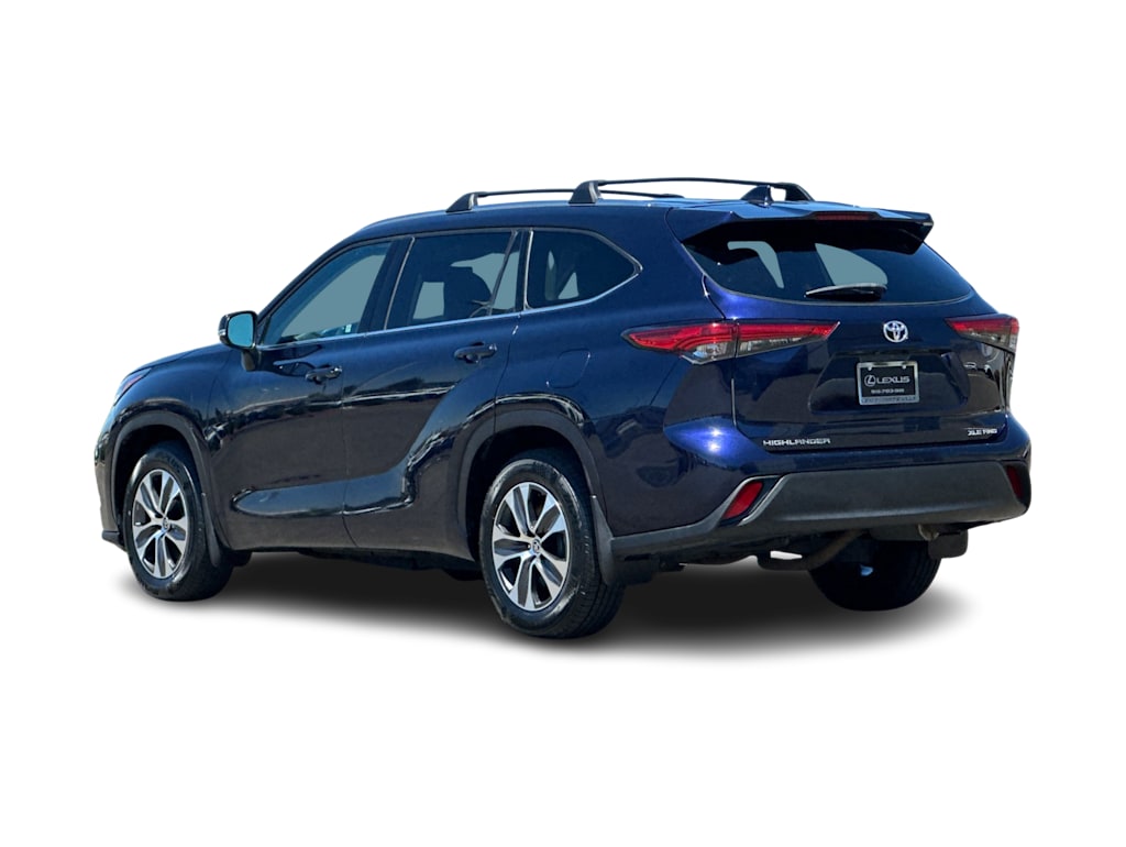 Thumbnail: 2021 Toyota Highlander - 4