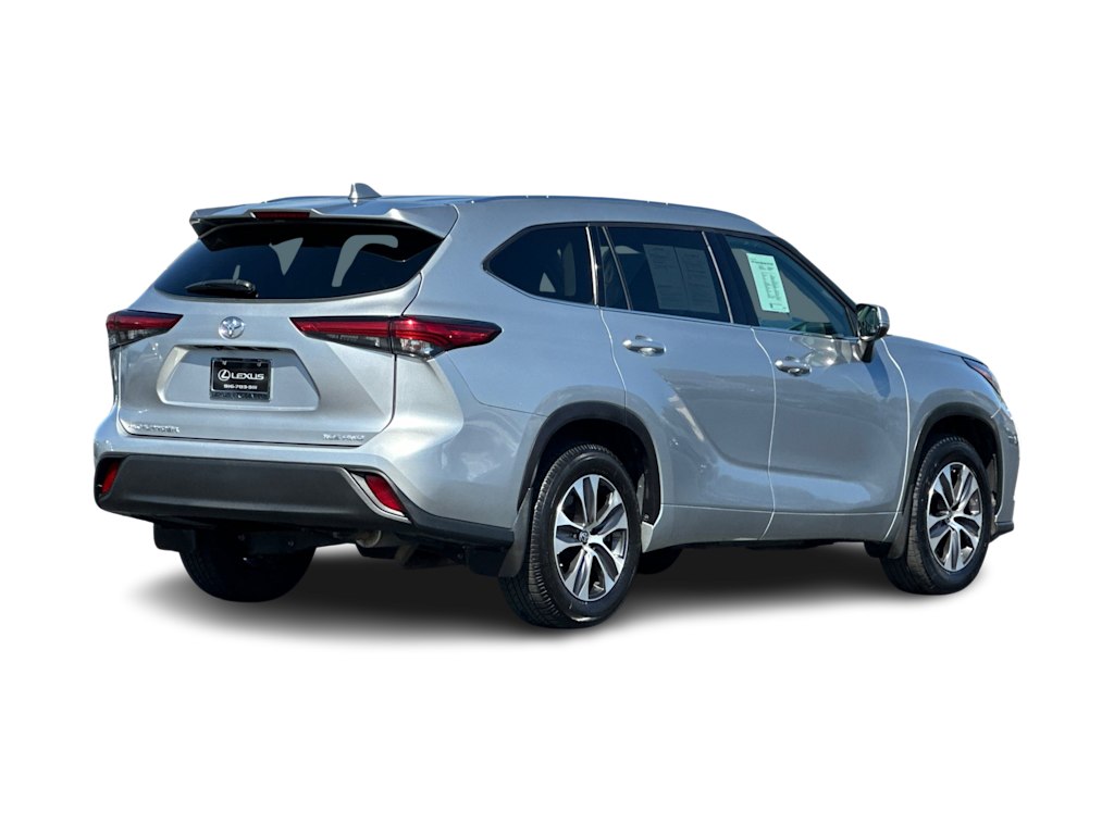 2021 Toyota Highlander XLE 17