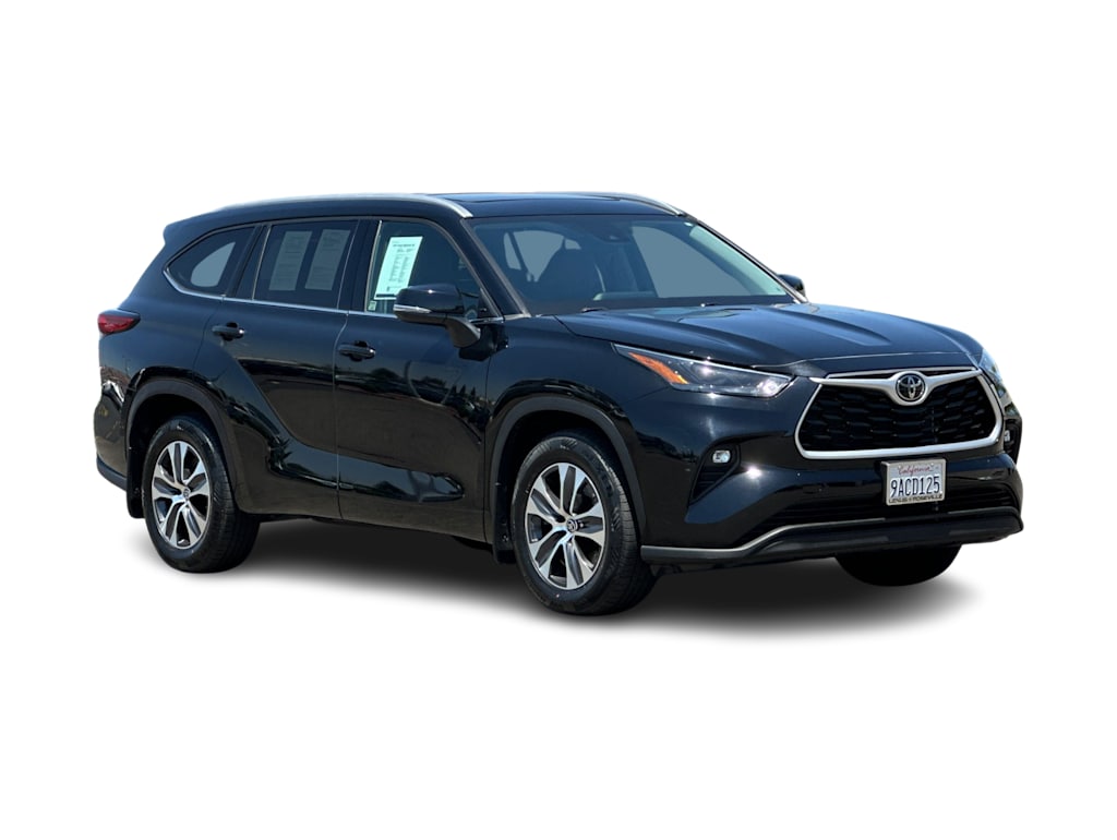 Thumbnail: 2022 Toyota Highlander - 19