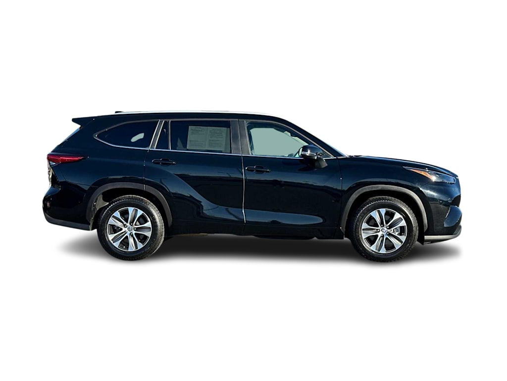 2023 Toyota Highlander XLE 20