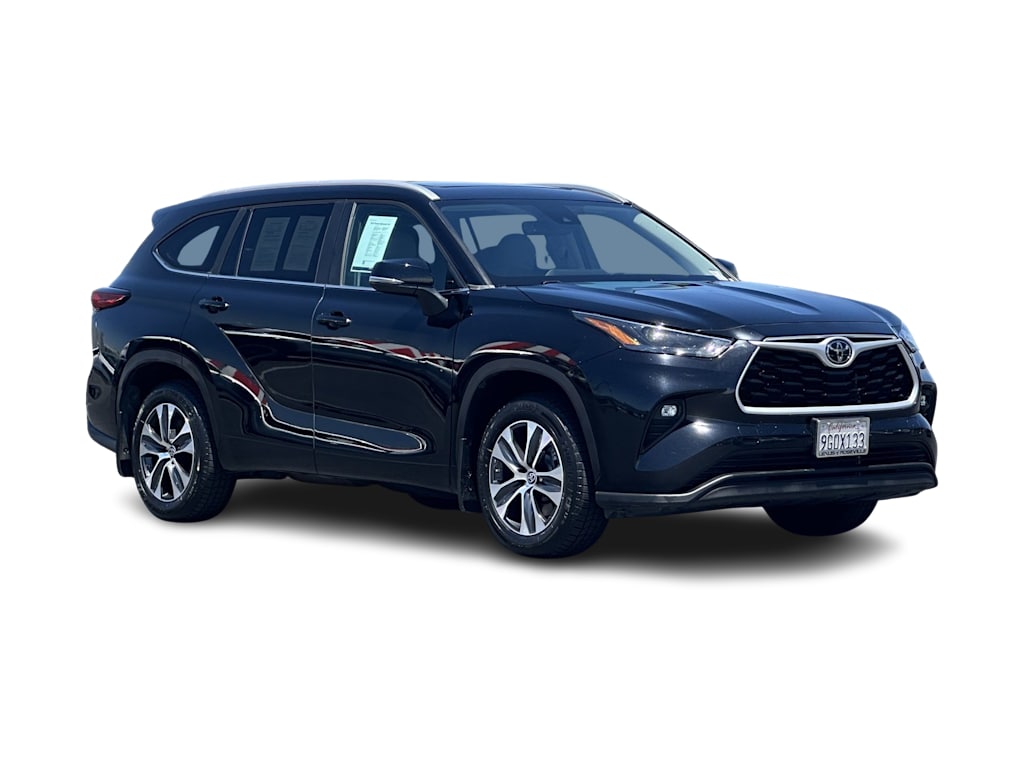 Thumbnail: 2023 Toyota Highlander - 20