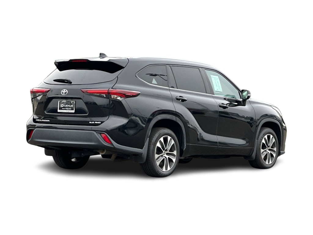 Thumbnail: 2024 Toyota Highlander - 18