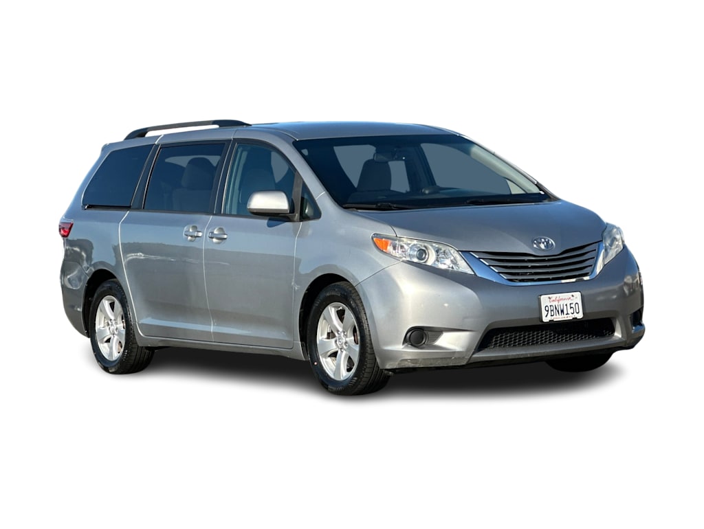 Thumbnail: 2015 Toyota Sienna - 19
