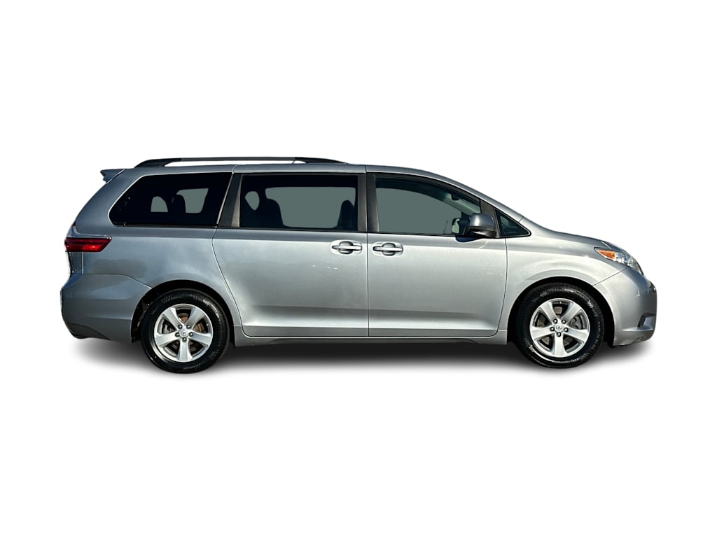 Thumbnail: 2015 Toyota Sienna - 20