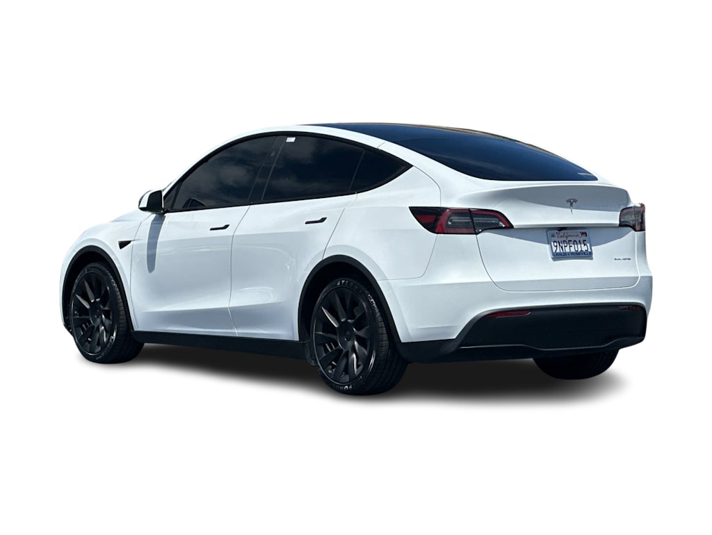 Thumbnail: 2024 Tesla Model Y - 4