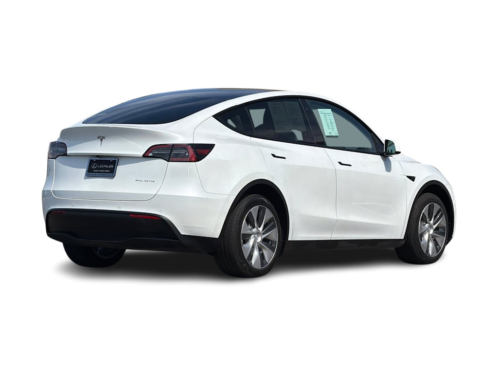 Thumbnail: 2022 Tesla Model Y - 17
