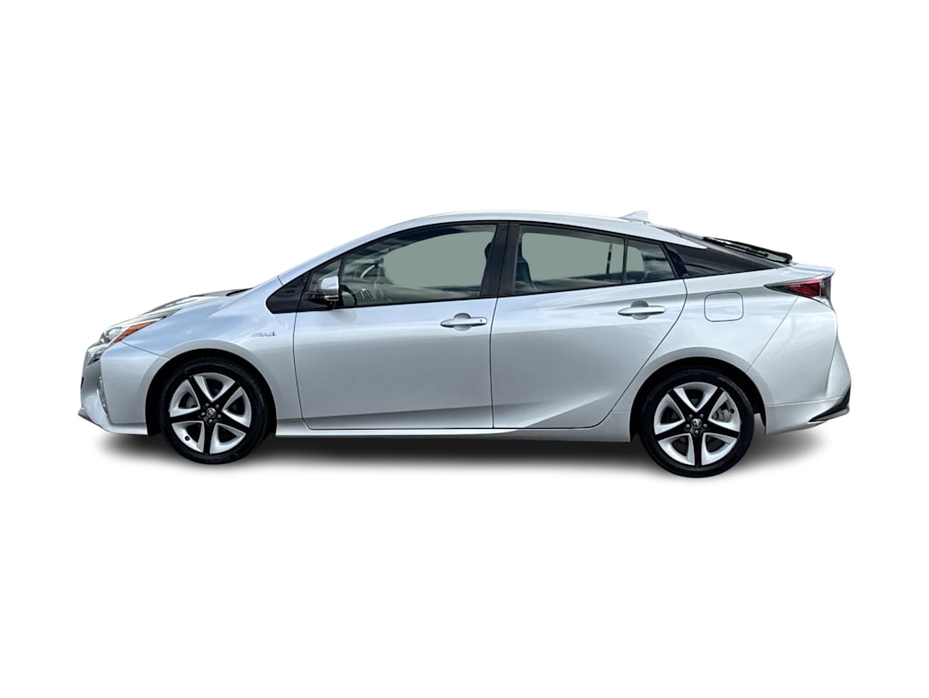 Thumbnail: 2017 Toyota Prius - 3