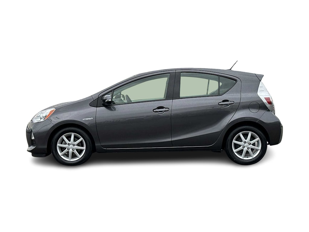 2013 Toyota Prius c  3