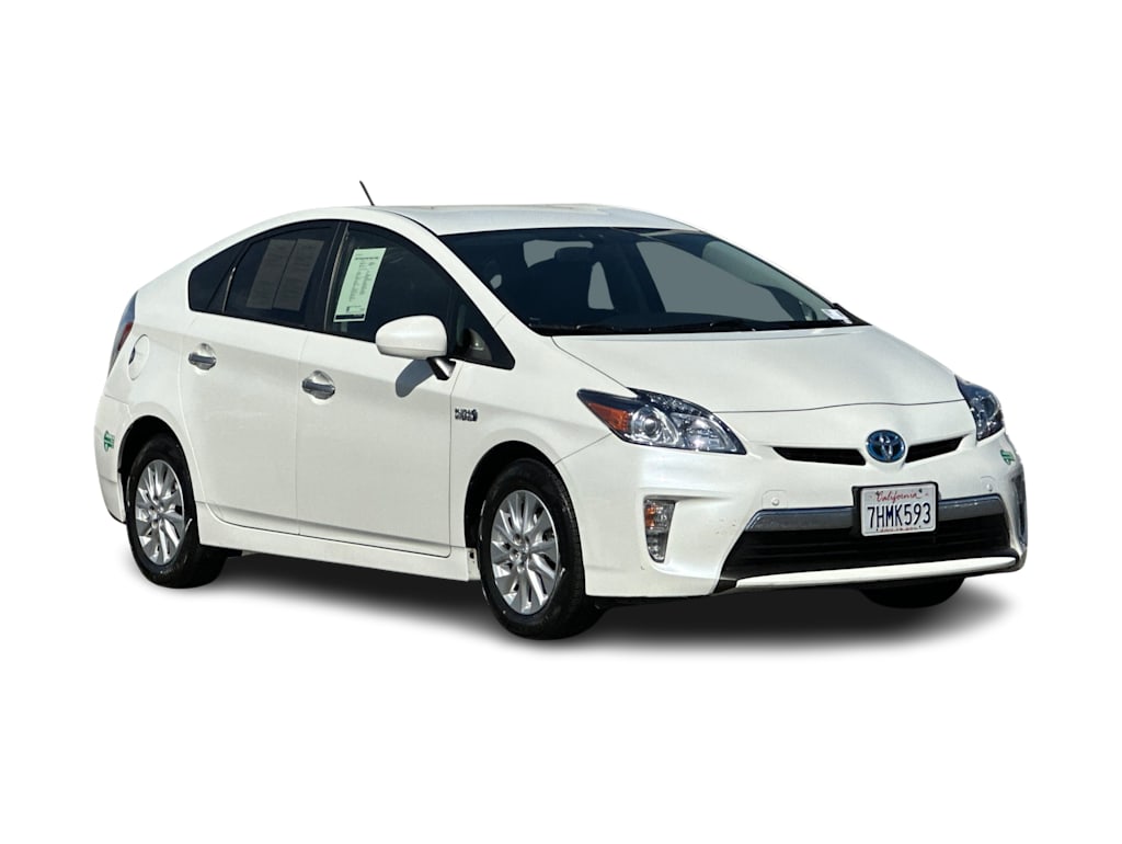 Thumbnail: 2015 Toyota Prius - 18