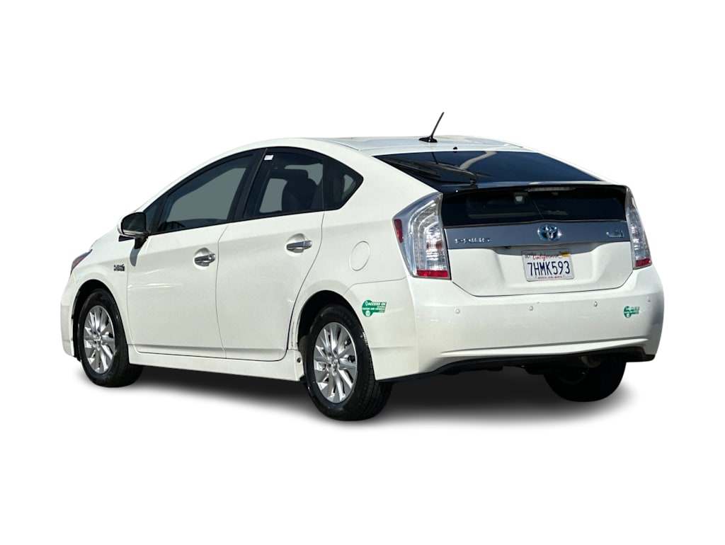 Thumbnail: 2015 Toyota Prius - 4