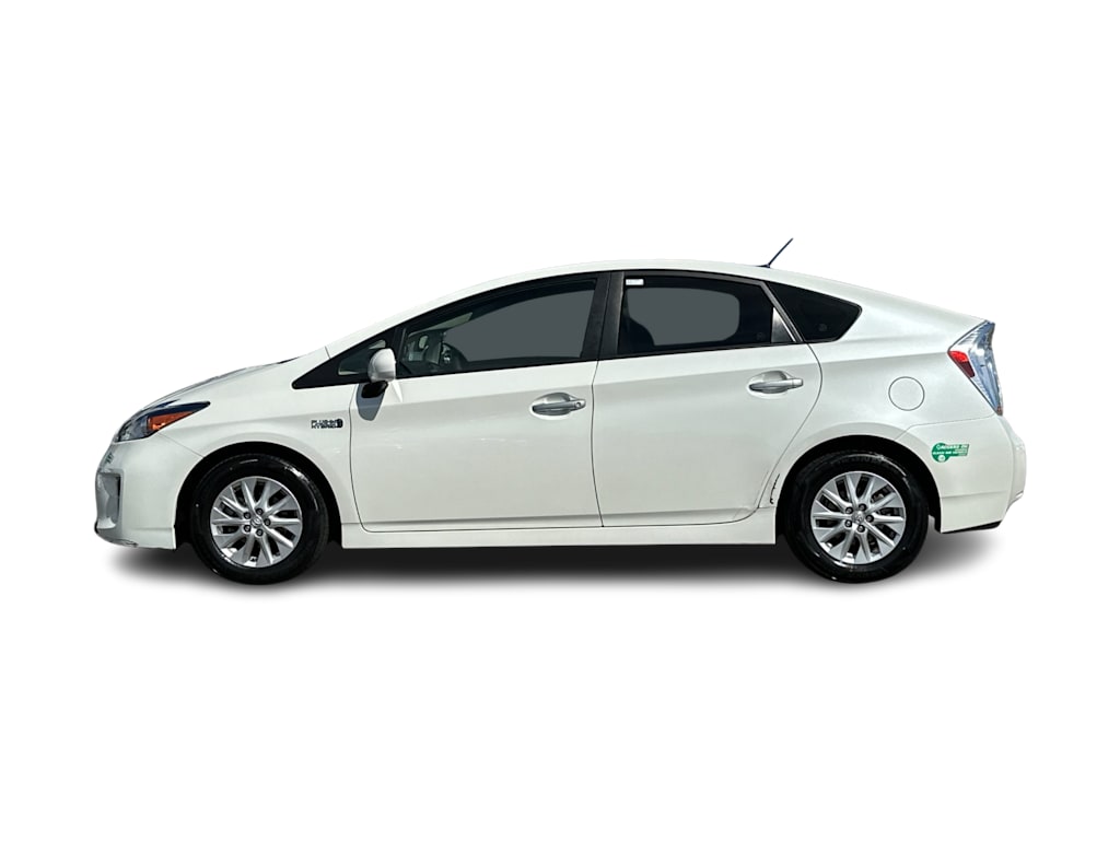 Thumbnail: 2015 Toyota Prius - 3